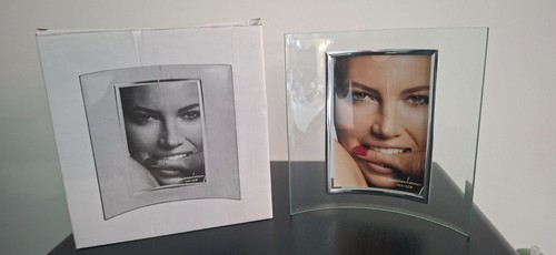 Glasbilderrahmen gewölbt für